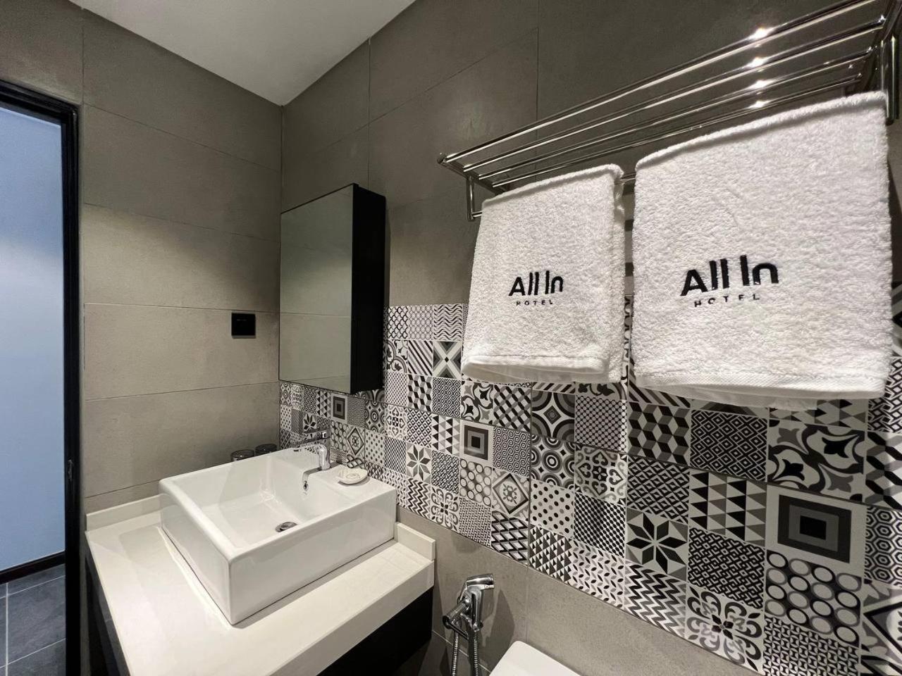 All In Hotel Kangar Dış mekan fotoğraf